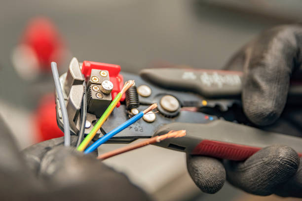 Best Licensed Electrician  in Poplar Plains, CT
